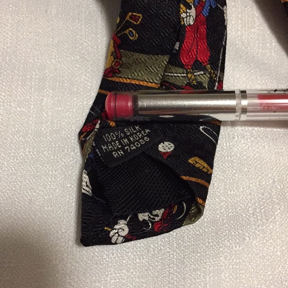 Mickey Mouse Goofy Pluto Golfing Silk Necktie Tie - Picture 7 of 7